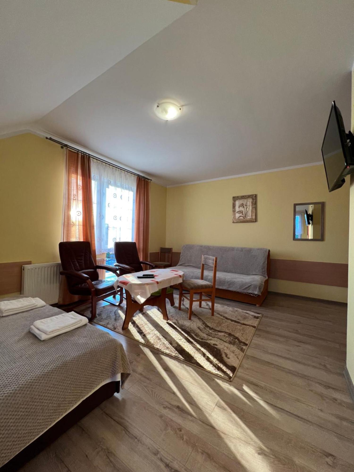 Pokoje Goscinne "U Oli" Wladyslawowo Bagian luar foto